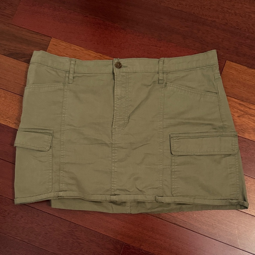 GAP Green Mini Skirt with Pockets